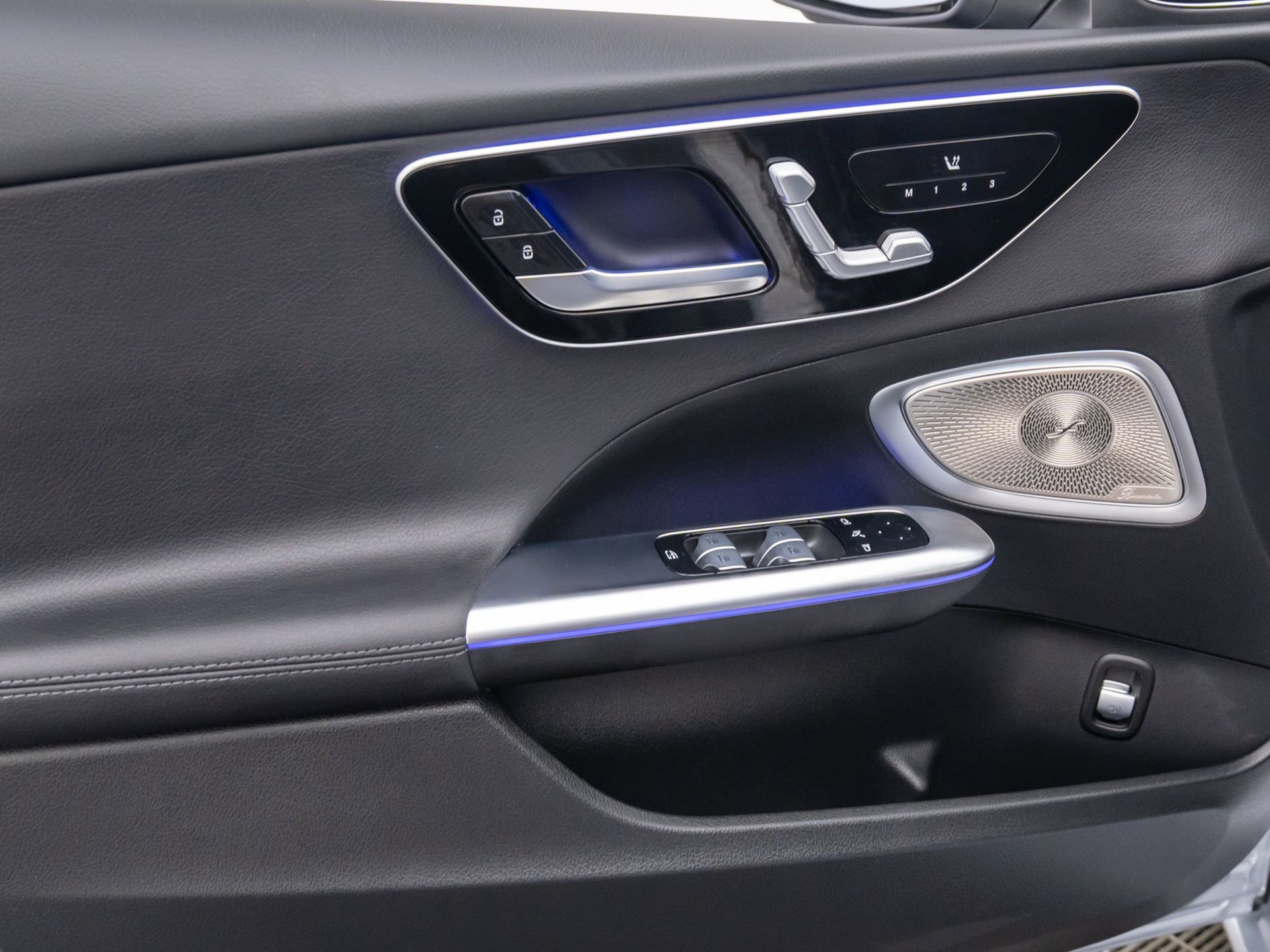 New 2025 Mercedes-Benz C 300 4MATIC Sedan image 15