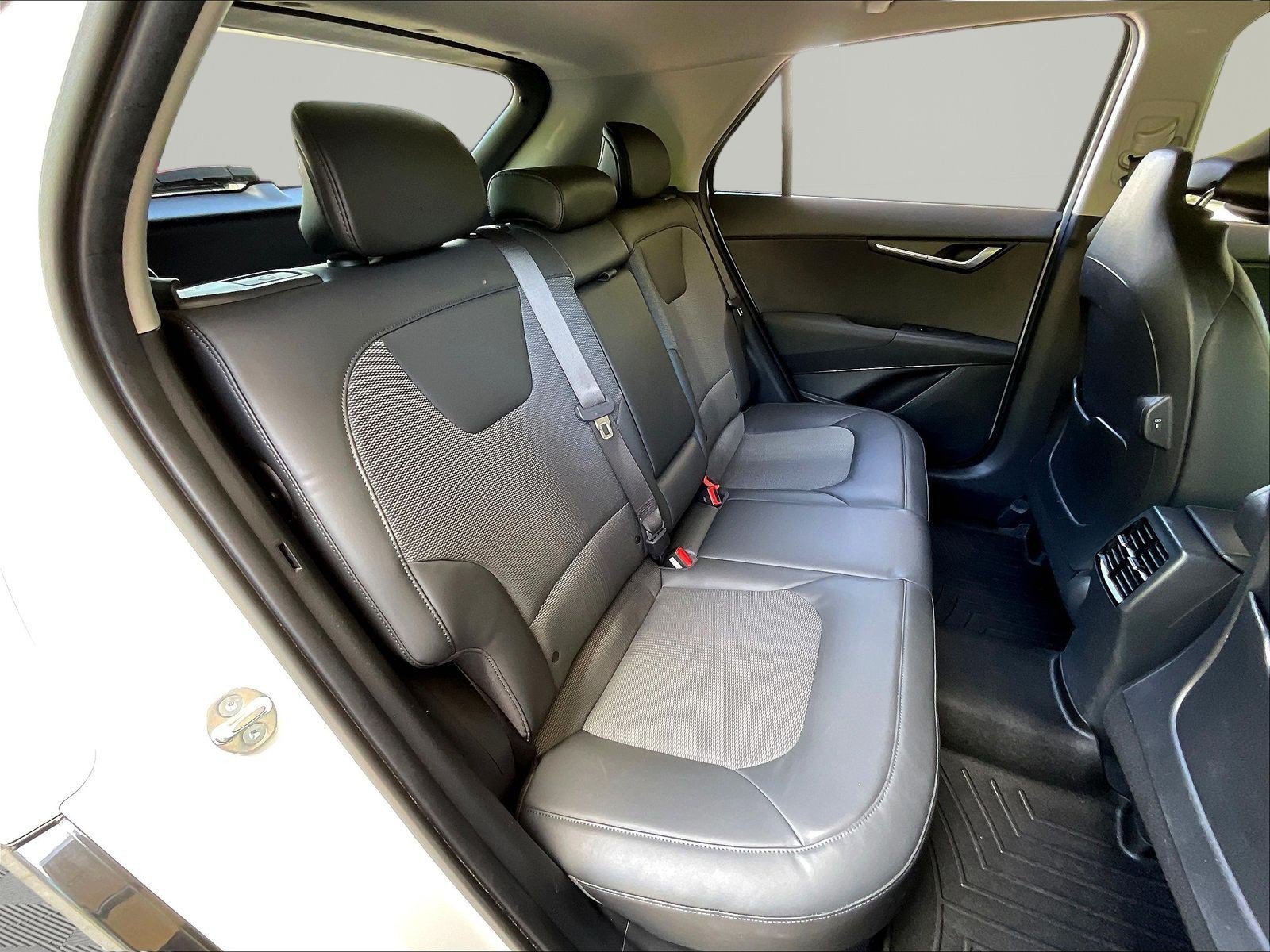 Used 2023 Kia Niro EX Touring FWD image 24