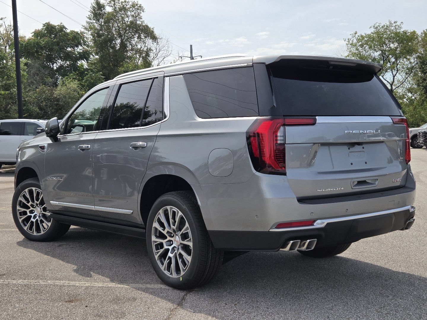 New 2026 GMC Yukon Denali w/ Sun & Power Step Package AWD/4WD image 18