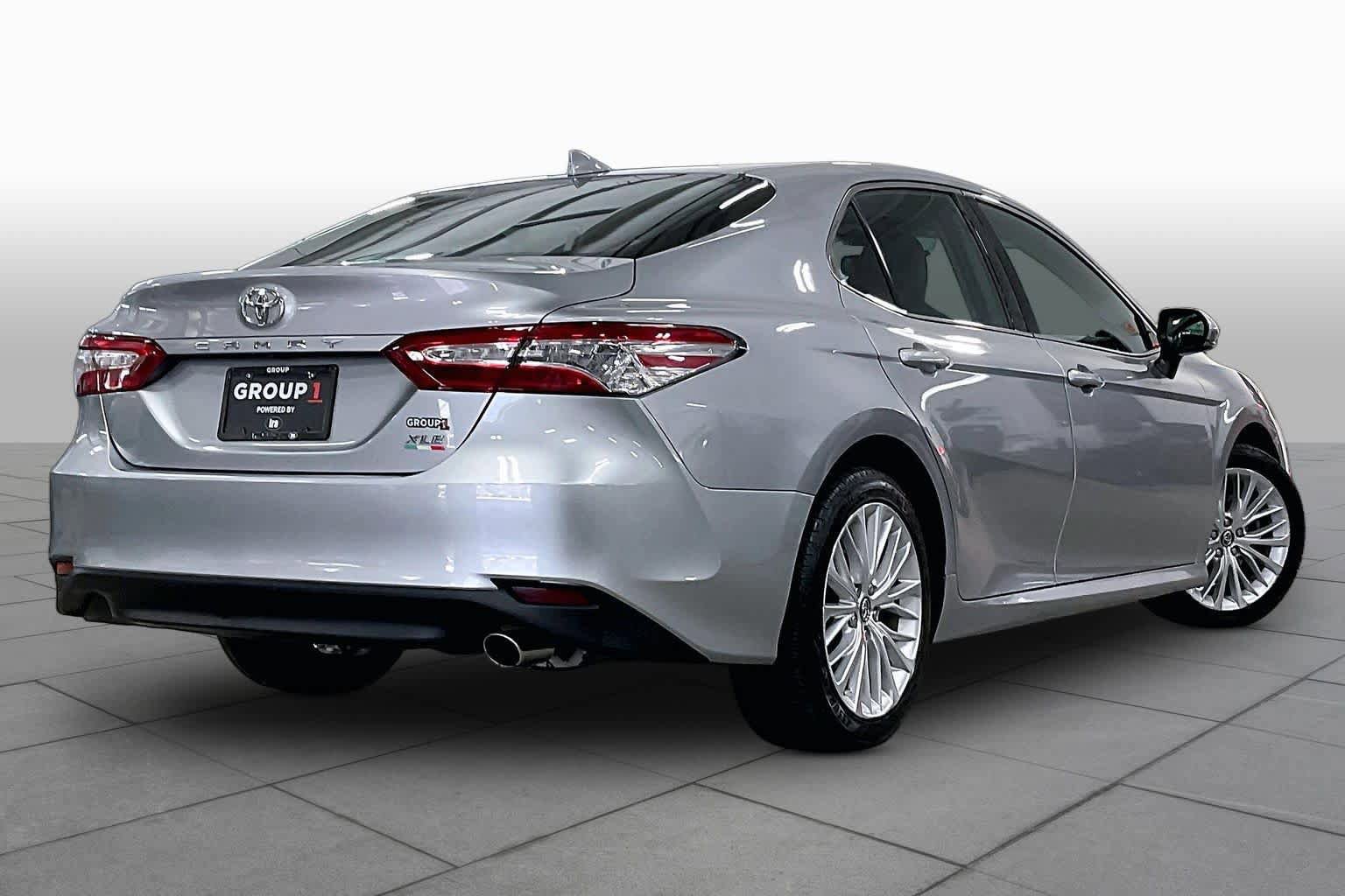 Used 2019 Toyota Camry XLE FWD image 13