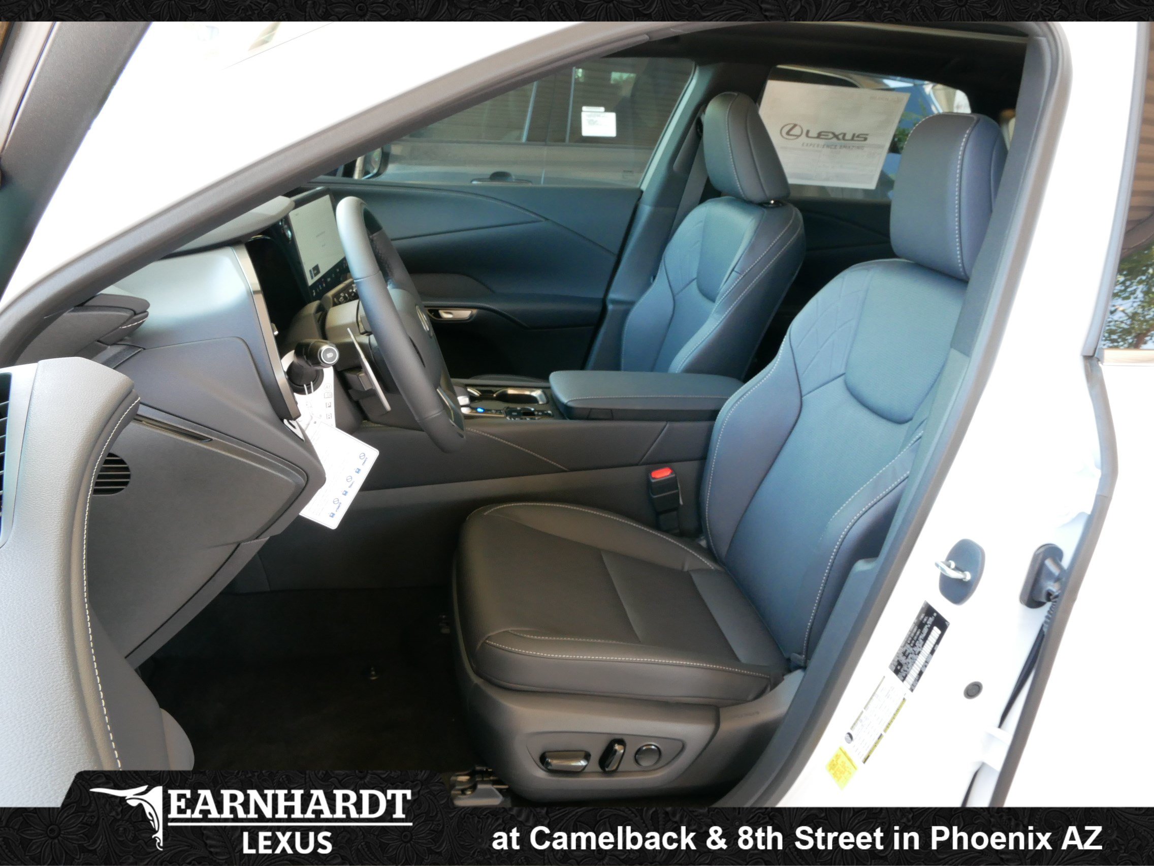 New 2026 Lexus RX 350 w/ Convenience Package AWD/4WD image 2