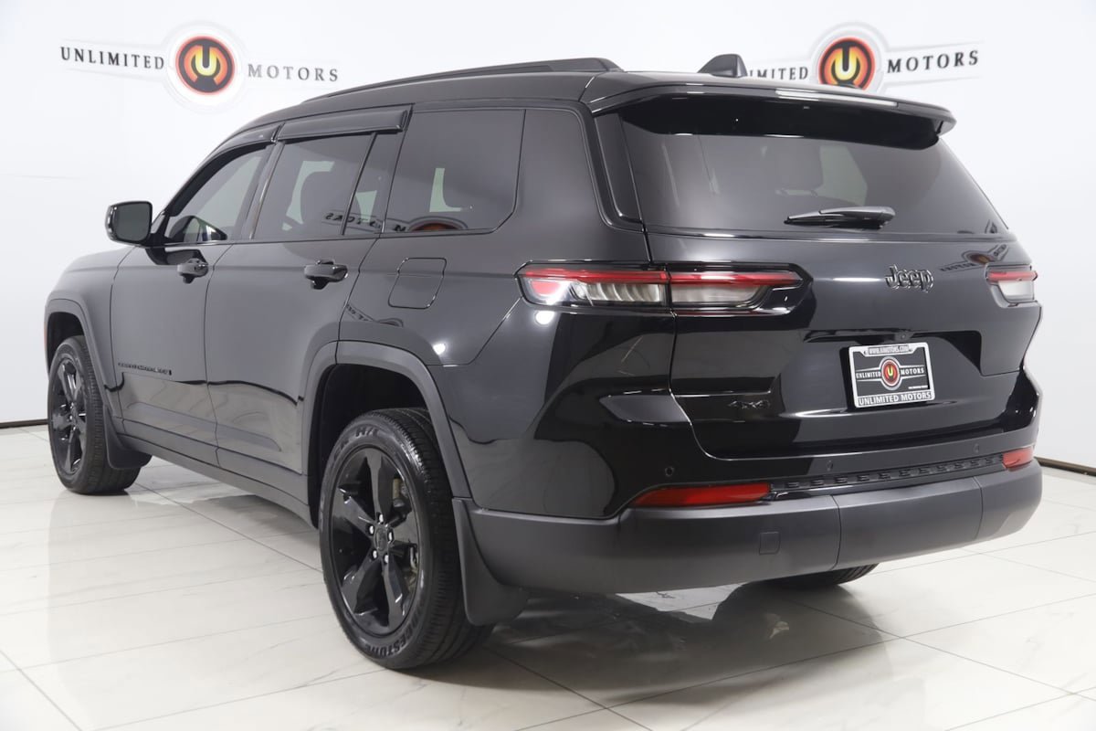Used 2023 Jeep Grand Cherokee L Laredo AWD/4WD image 4