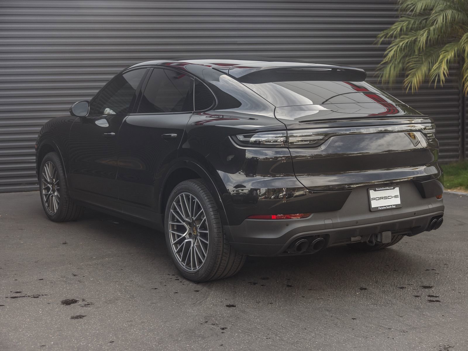 Certified 2023 Porsche Cayenne S image 3