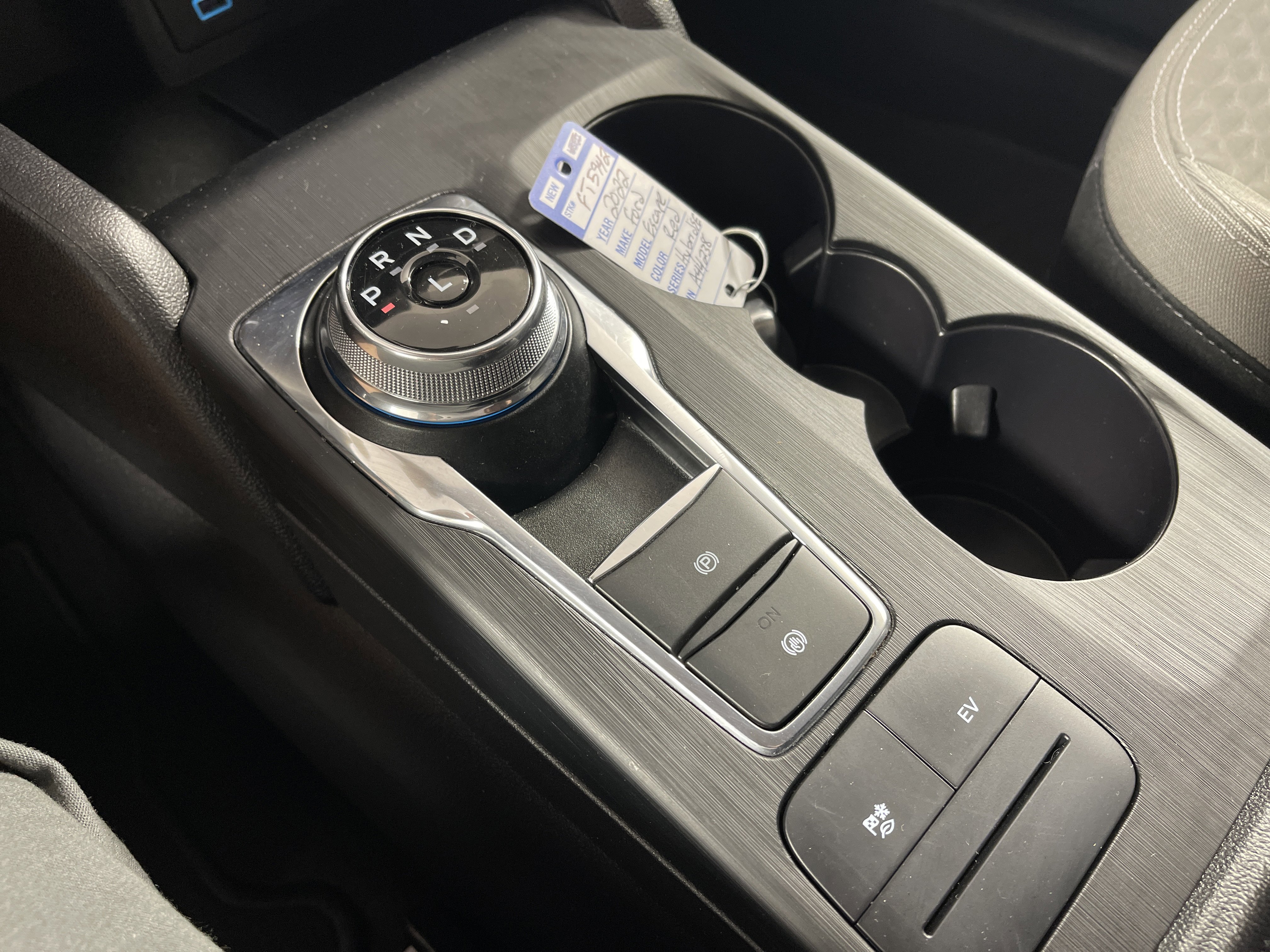 Used 2022 Ford Escape SE image 25