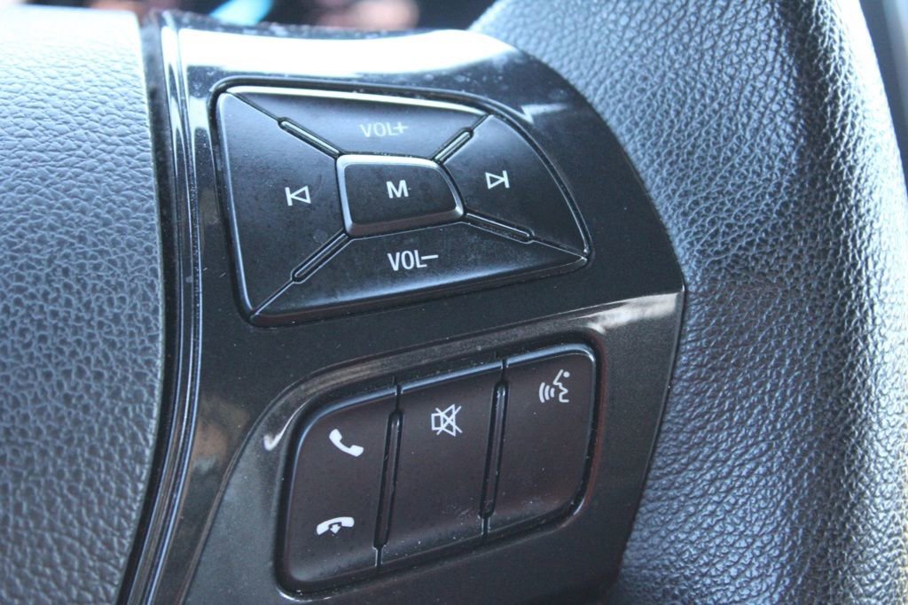 Used 2018 Ford Explorer XLT image 30