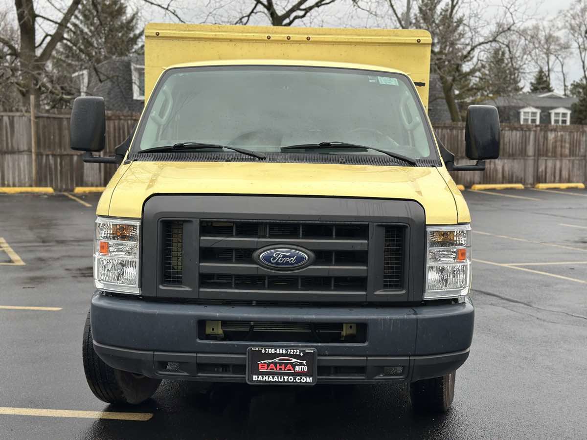 Used 2019 Ford E-450 and Econoline 450 Super Duty w/ Power Windows & Locks Group image 2