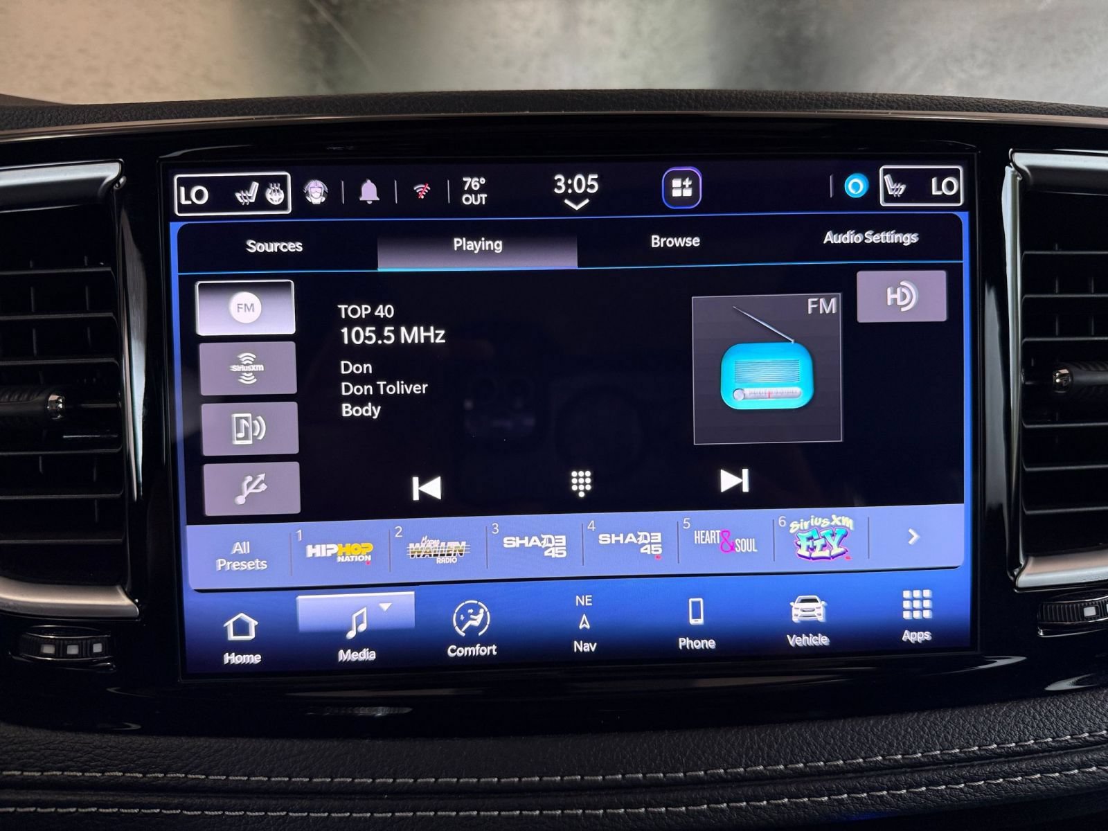 Used 2025 Chrysler Pacifica Limited FWD image 31