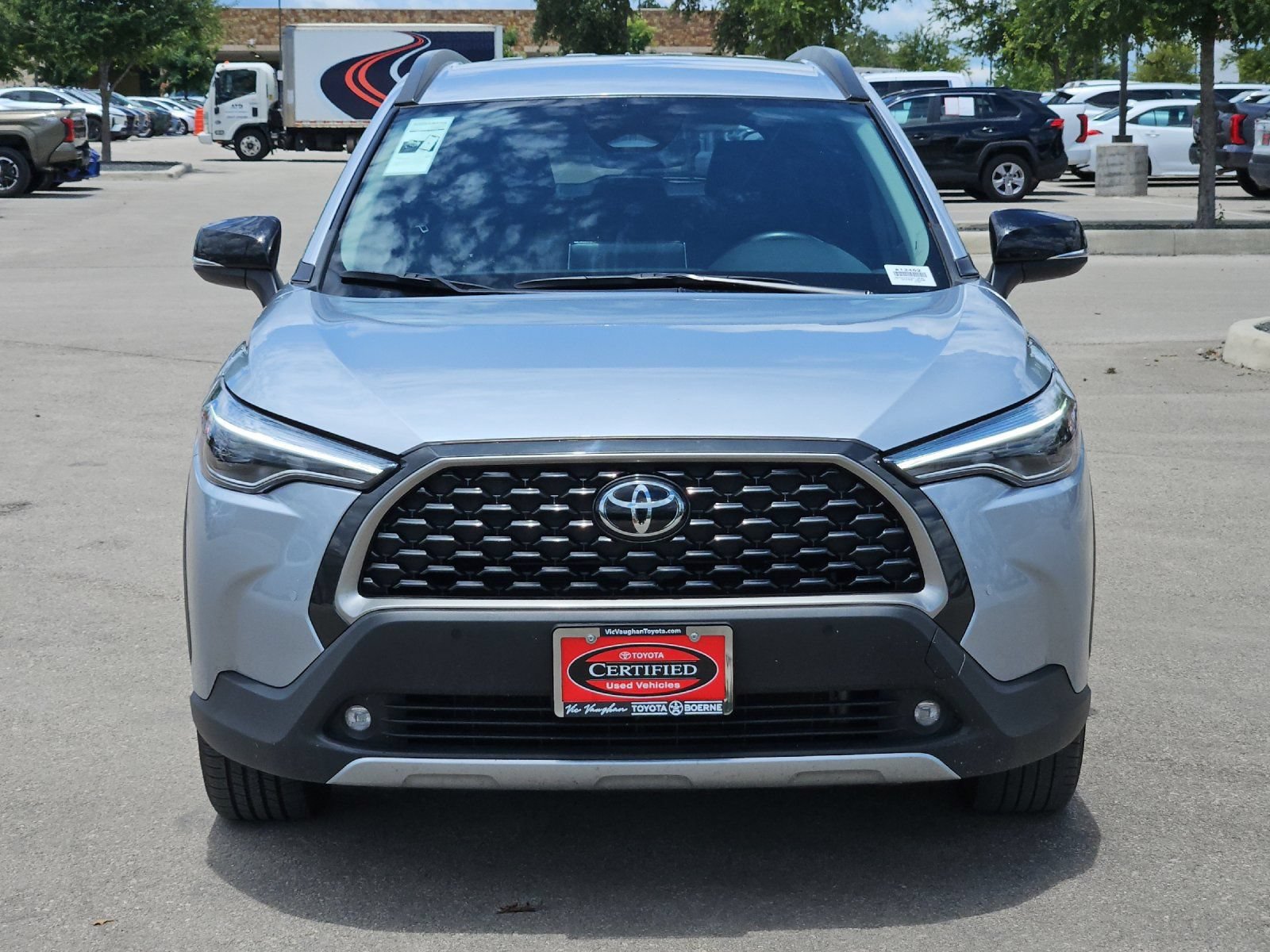 Used 2025 Toyota Corolla Cross XLE FWD image 8