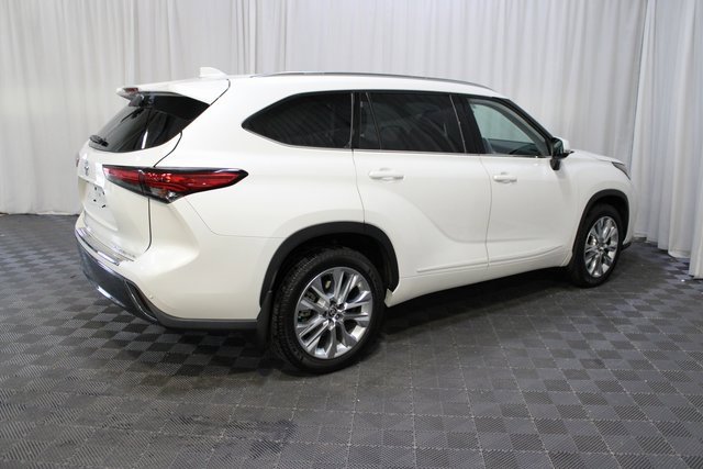 Used 2020 Toyota Highlander Limited image 6