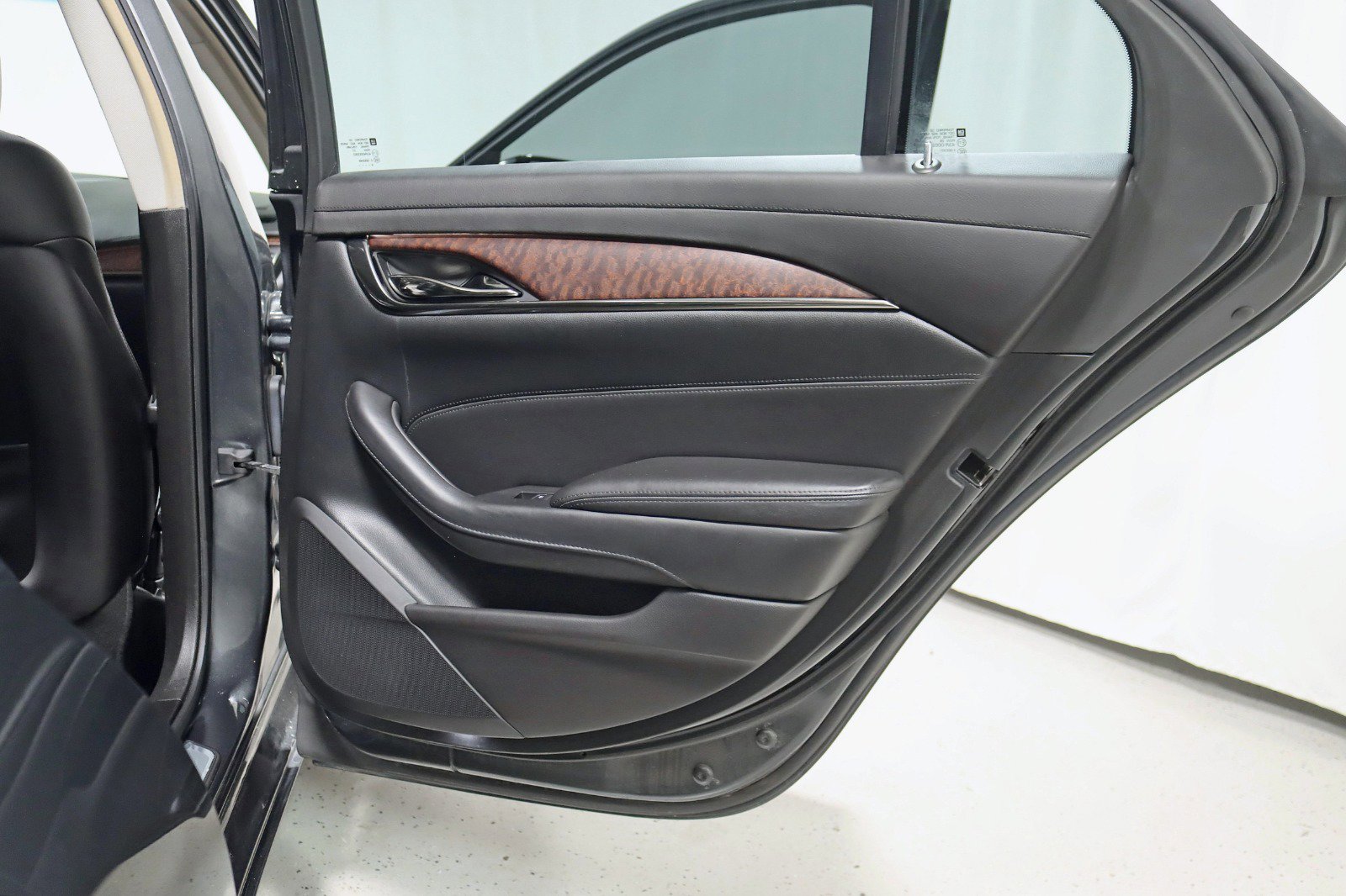 Used 2017 Cadillac CTS Luxury image 33