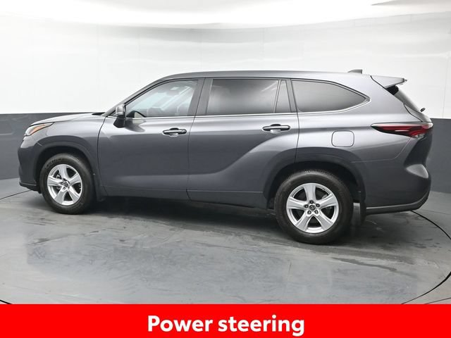 Certified 2024 Toyota Highlander LE AWD/4WD image 4