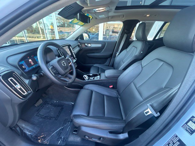 Certified 2026 Volvo XC40 B5 Plus AWD/4WD image 20