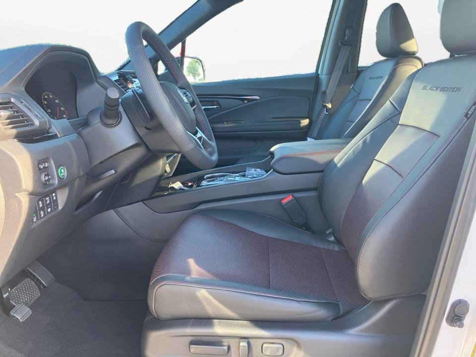 New 2026 Honda Ridgeline Black Edition image 9