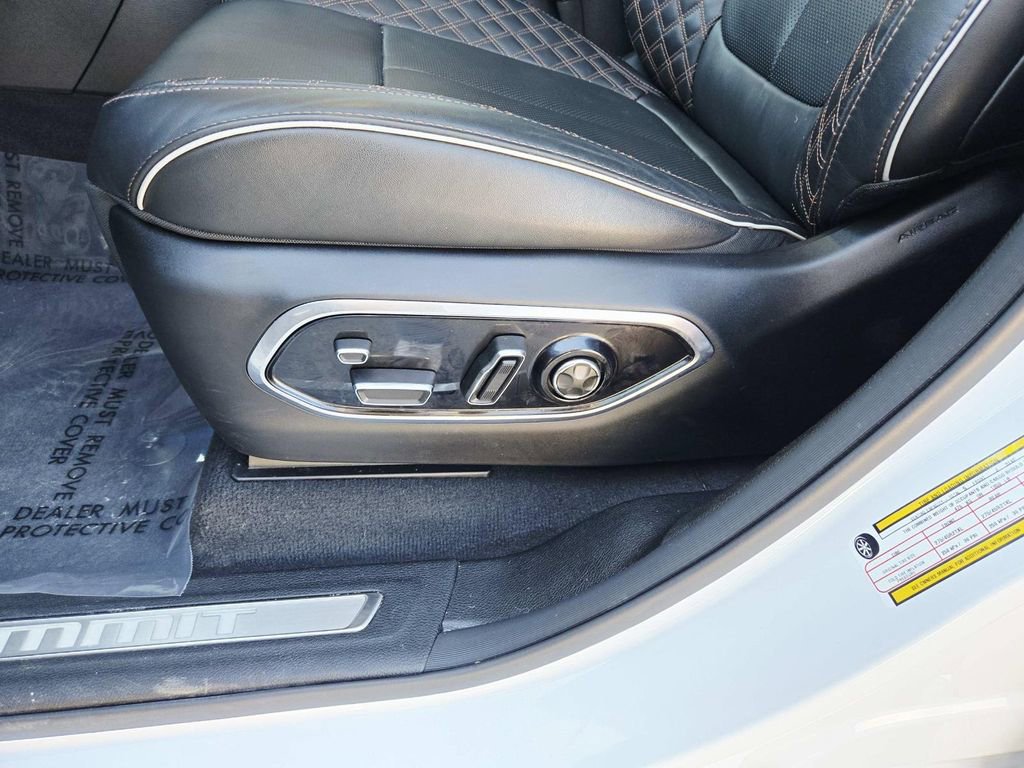 Used 2025 Jeep Grand Cherokee Summit w/ Adv Protech Group IV image 39