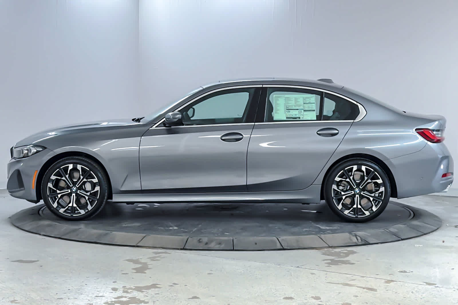 New 2026 BMW 330i xDrive Sedan w/ Premium Package AWD/4WD image 5