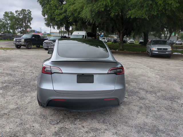 Used 2024 Tesla Model Y Performance AWD/4WD image 7