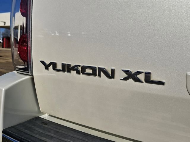 Used 2013 GMC Yukon XL Denali image 34