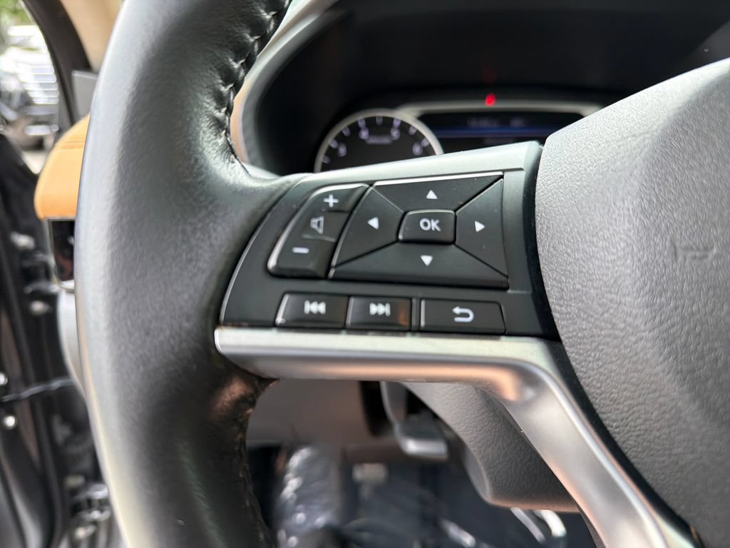 Used 2021 Nissan Sentra SV w/ SV Premium Package FWD image 22
