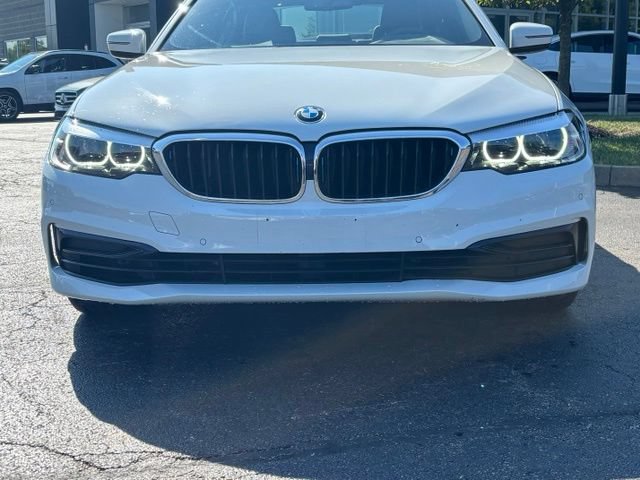 Used 2019 BMW 530e xDrive AWD/4WD image 2