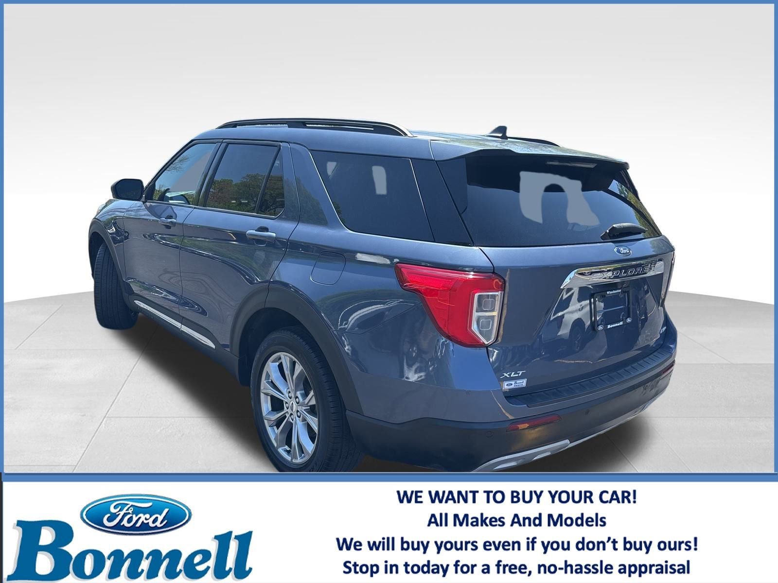 Used 2021 Ford Explorer XLT w/ Equipment Group 202A image 3