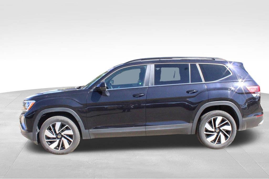 Used 2025 Volkswagen Atlas SE AWD/4WD image 10