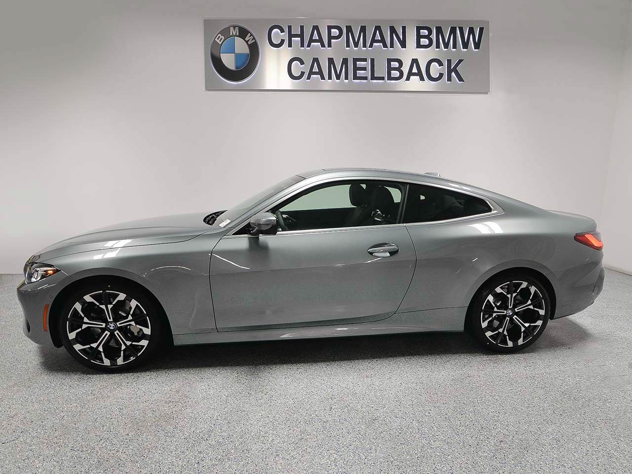 Used 2026 BMW 430i Coupe w/ Parking Assistance Package RWD image 3