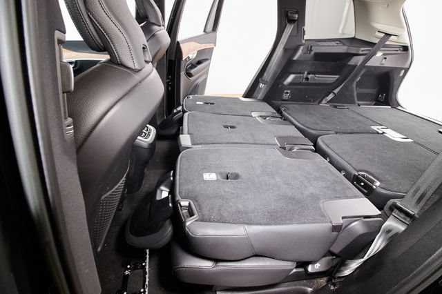 Certified 2023 Volvo XC90 B6 Plus AWD/4WD image 30