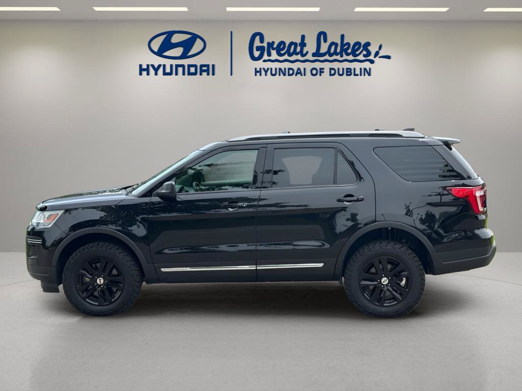 Used 2019 Ford Explorer XLT AWD/4WD image 2