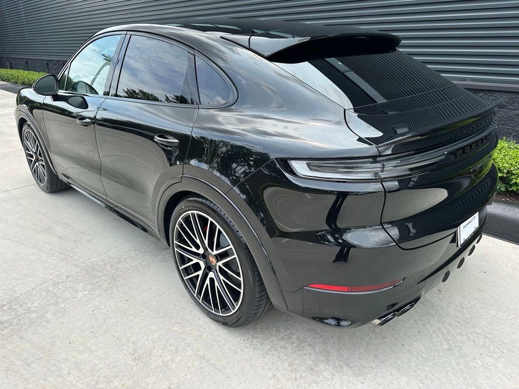 New 2026 Porsche Cayenne GTS AWD/4WD image 3
