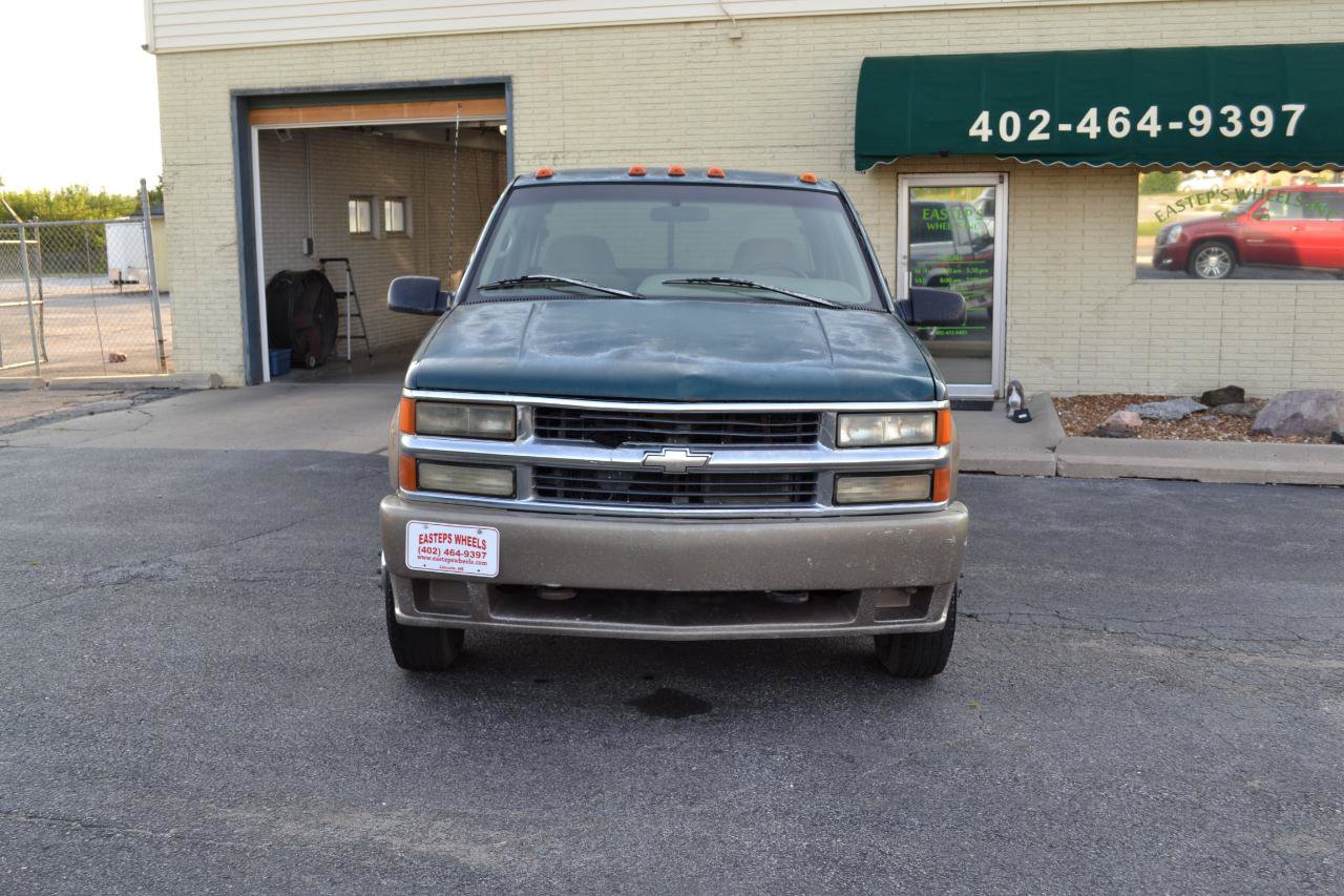 Used 1996 Chevrolet Silverado 3500 4x4 Extended Cab image 2