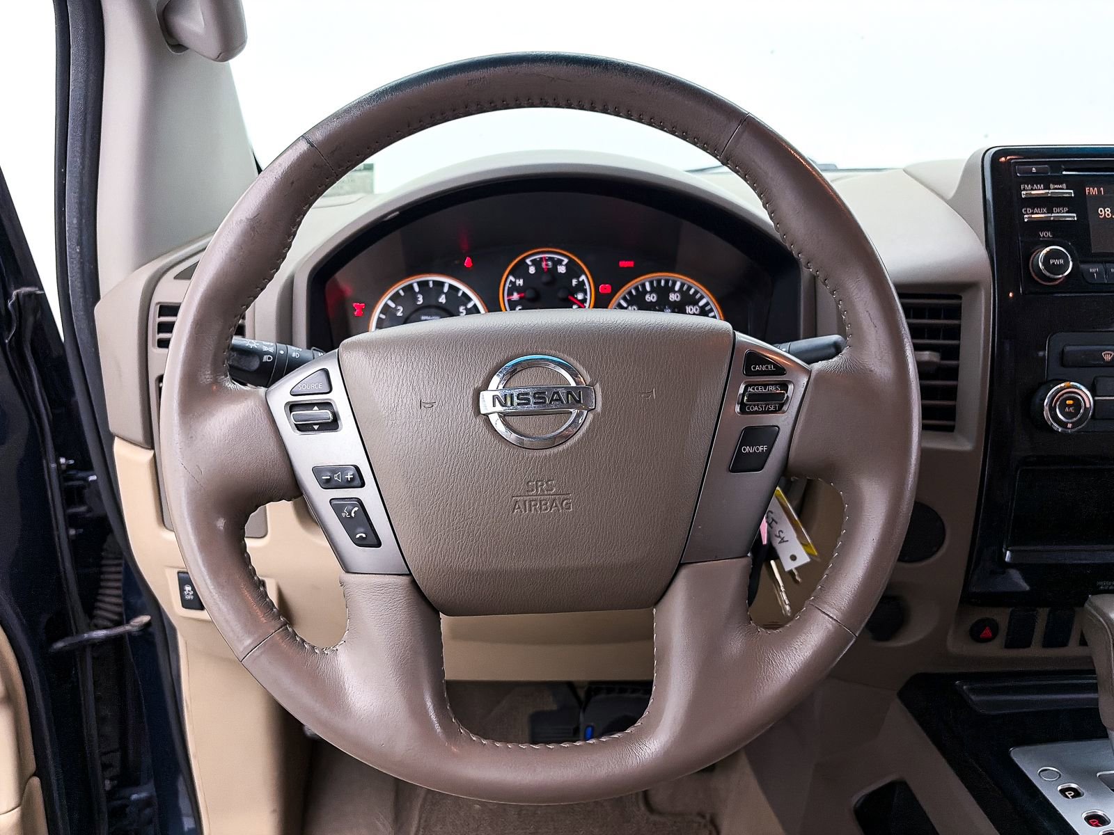 Used 2014 Nissan Titan SV w/ SV Premium Utility Package image 20