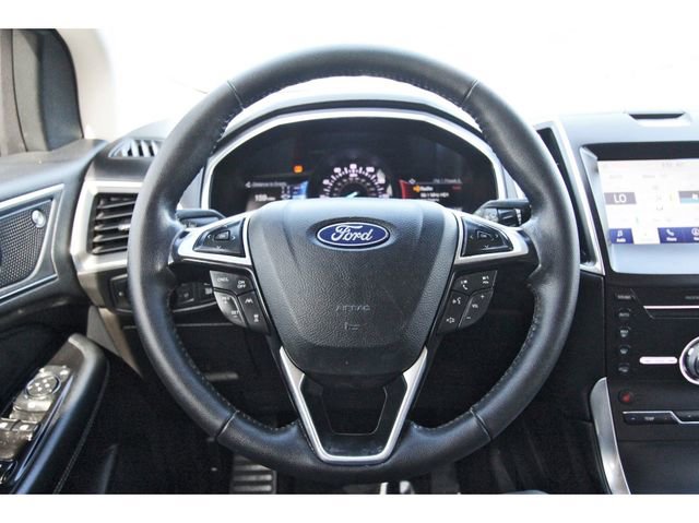 Used 2019 Ford Edge Titanium image 14