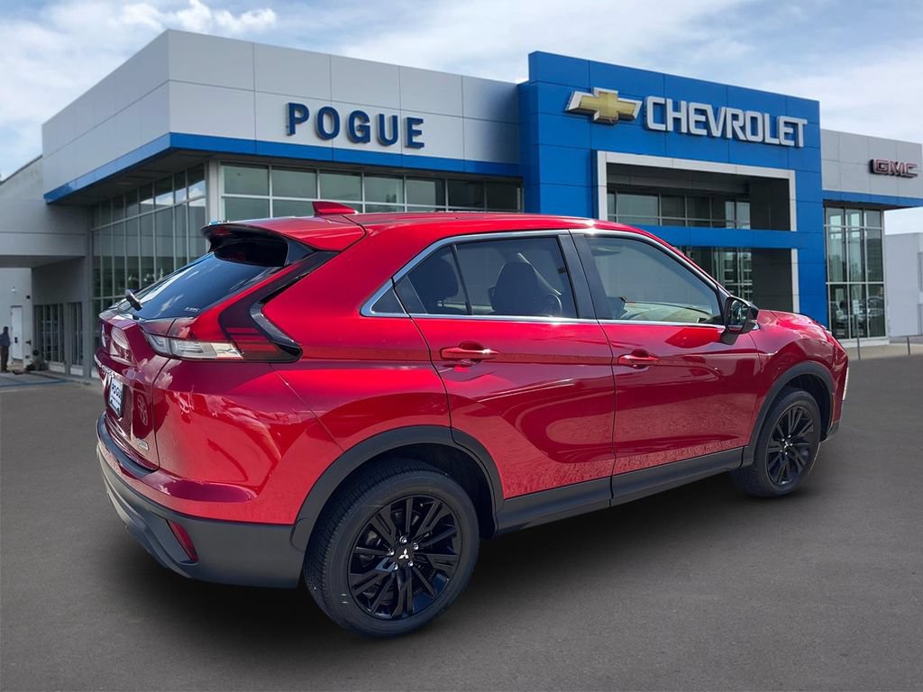 Used 2024 Mitsubishi Eclipse Cross LE AWD/4WD image 2