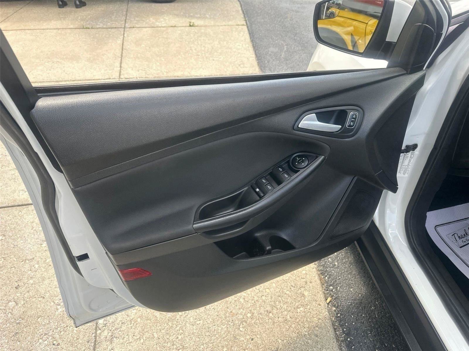 Used 2017 Ford Focus SE FWD image 17