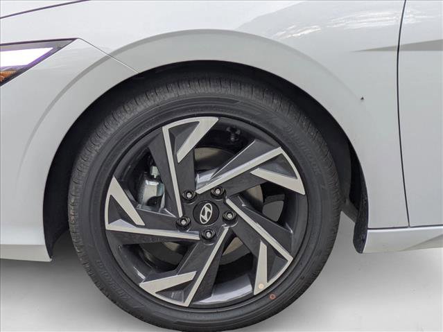 New 2025 Hyundai Elantra Limited image 10