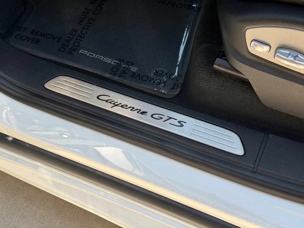 Used 2016 Porsche Cayenne GTS AWD/4WD image 27