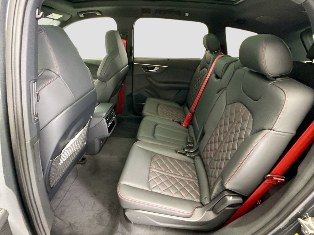 Used 2026 Audi Q7 3.0T Prestige w/ Prestige Package AWD/4WD image 22