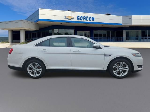 Used 2015 Ford Taurus SEL image 7