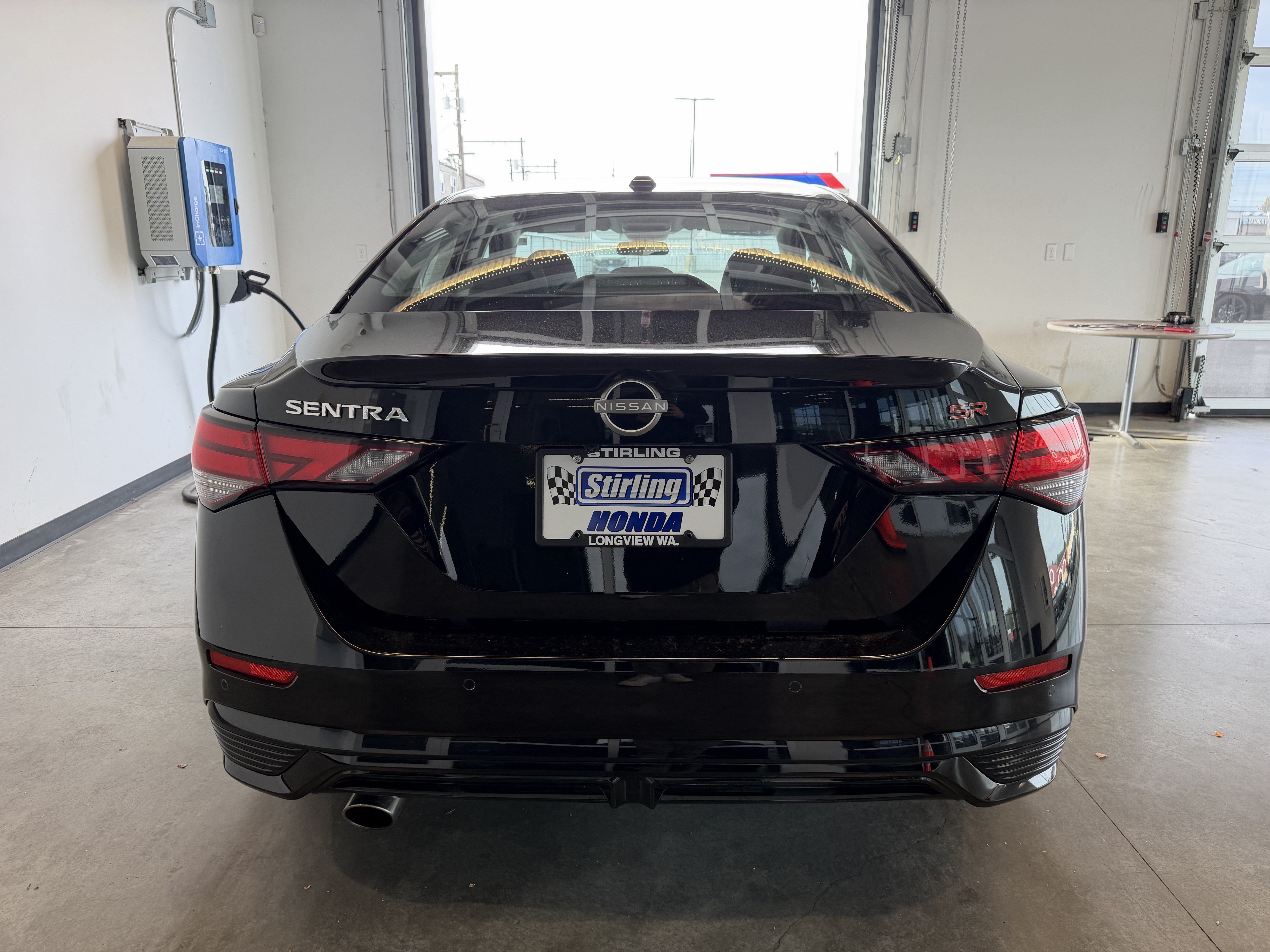 Used 2025 Nissan Sentra SR FWD image 4