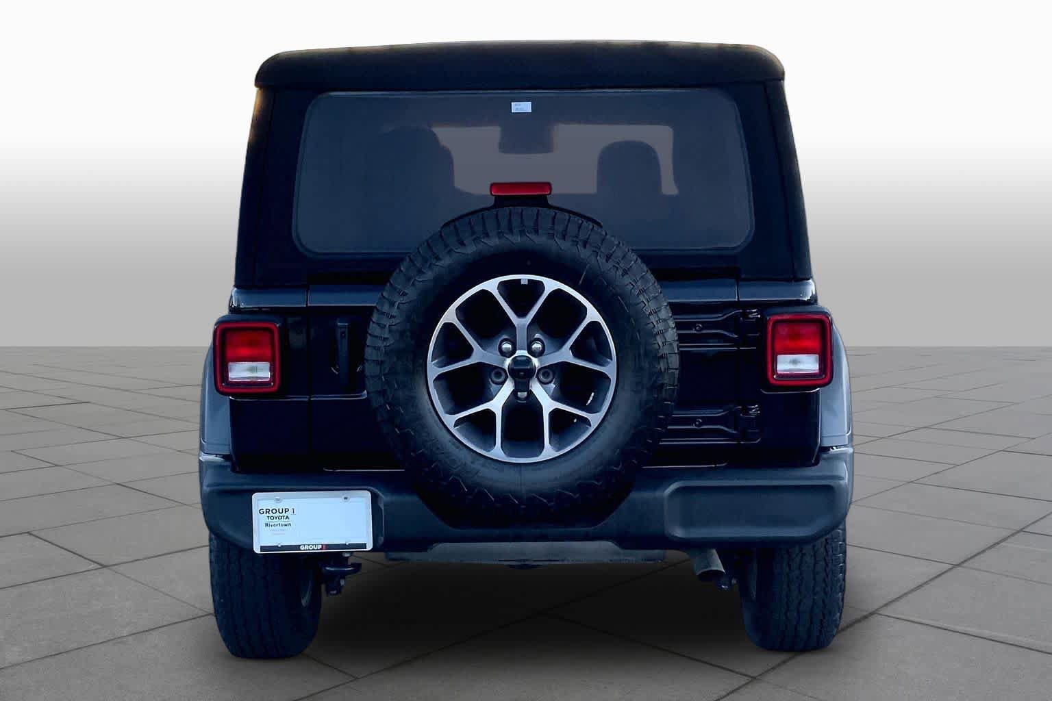 Used 2024 Jeep Wrangler Unlimited Sport AWD/4WD image 5