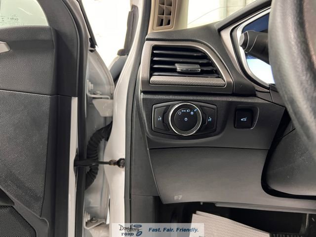 Used 2020 Ford Fusion SE image 22