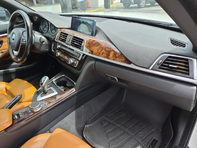 Used 2020 BMW 430i Convertible w/ Executive Package RWD image 28