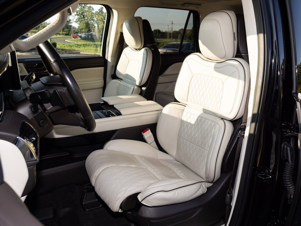Used 2022 Lincoln Navigator L Black Label AWD/4WD image 25
