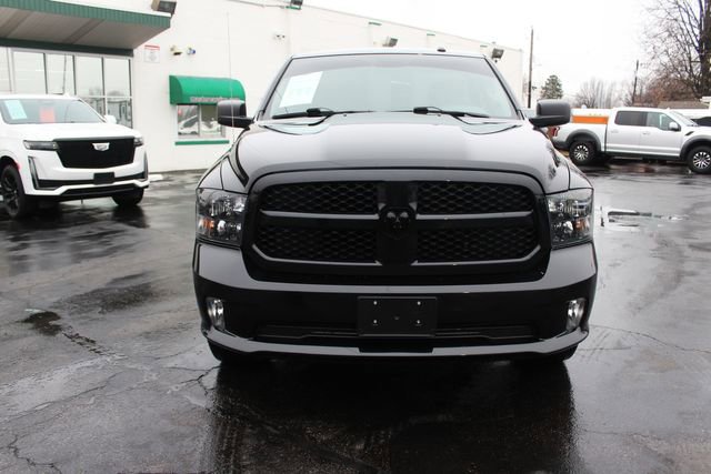 Used 2018 RAM 1500 Express w/ Black Ram 1500 Express Group RWD image 14