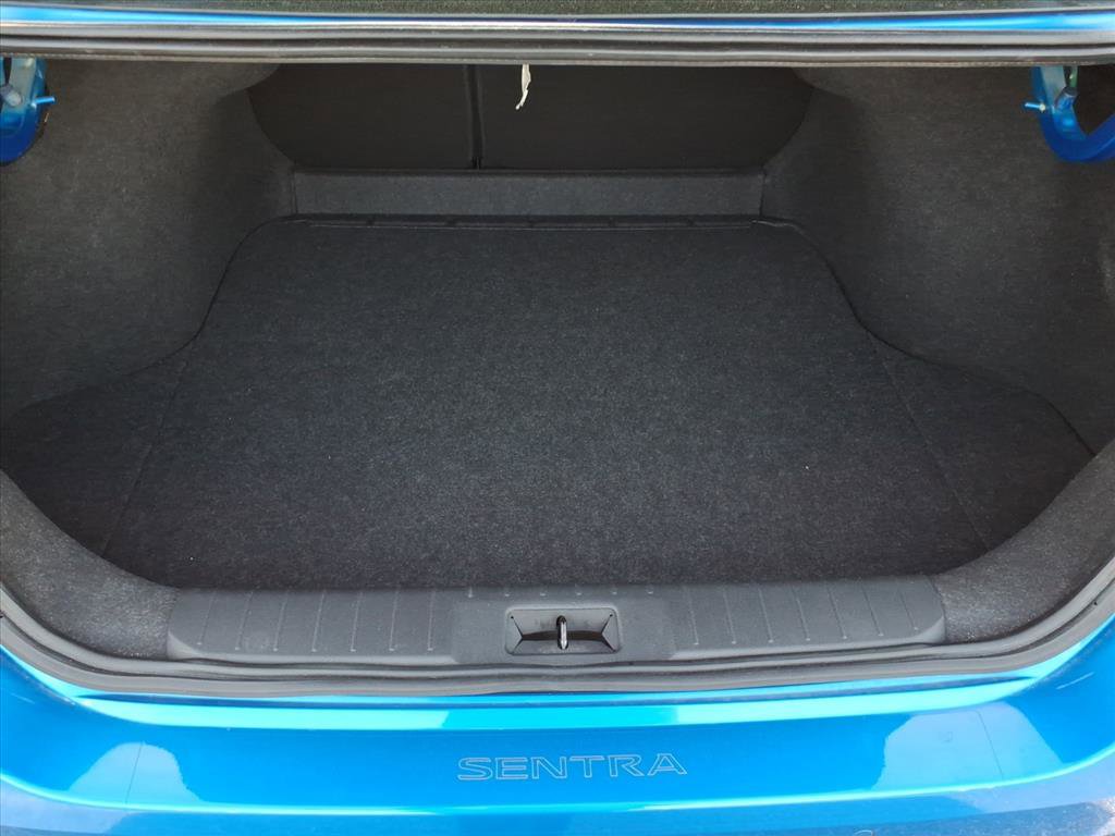 Used 2023 Nissan Sentra SR w/ SR Premium Package FWD image 10