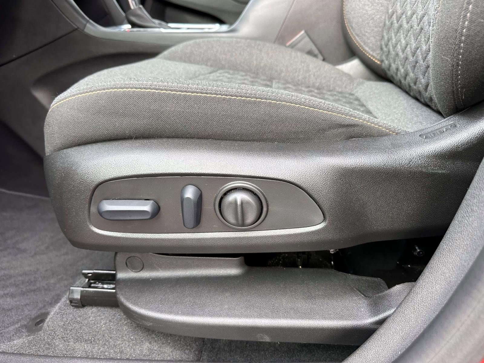 Used 2024 Chevrolet Equinox LT AWD/4WD image 10