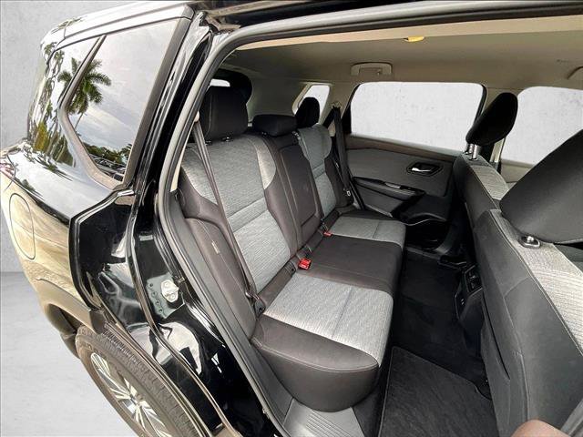 Used 2023 Nissan Rogue SV FWD image 25