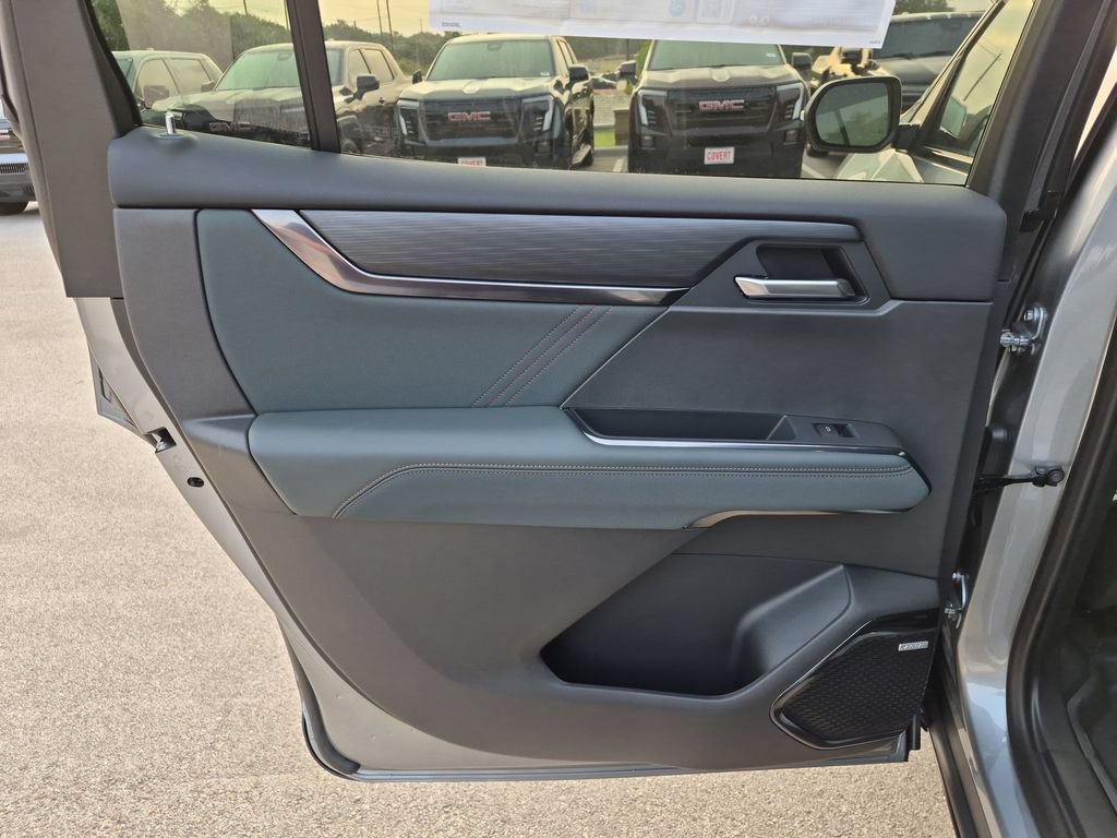 New 2026 GMC Acadia AT4 w/ Luxury Package AWD/4WD image 37