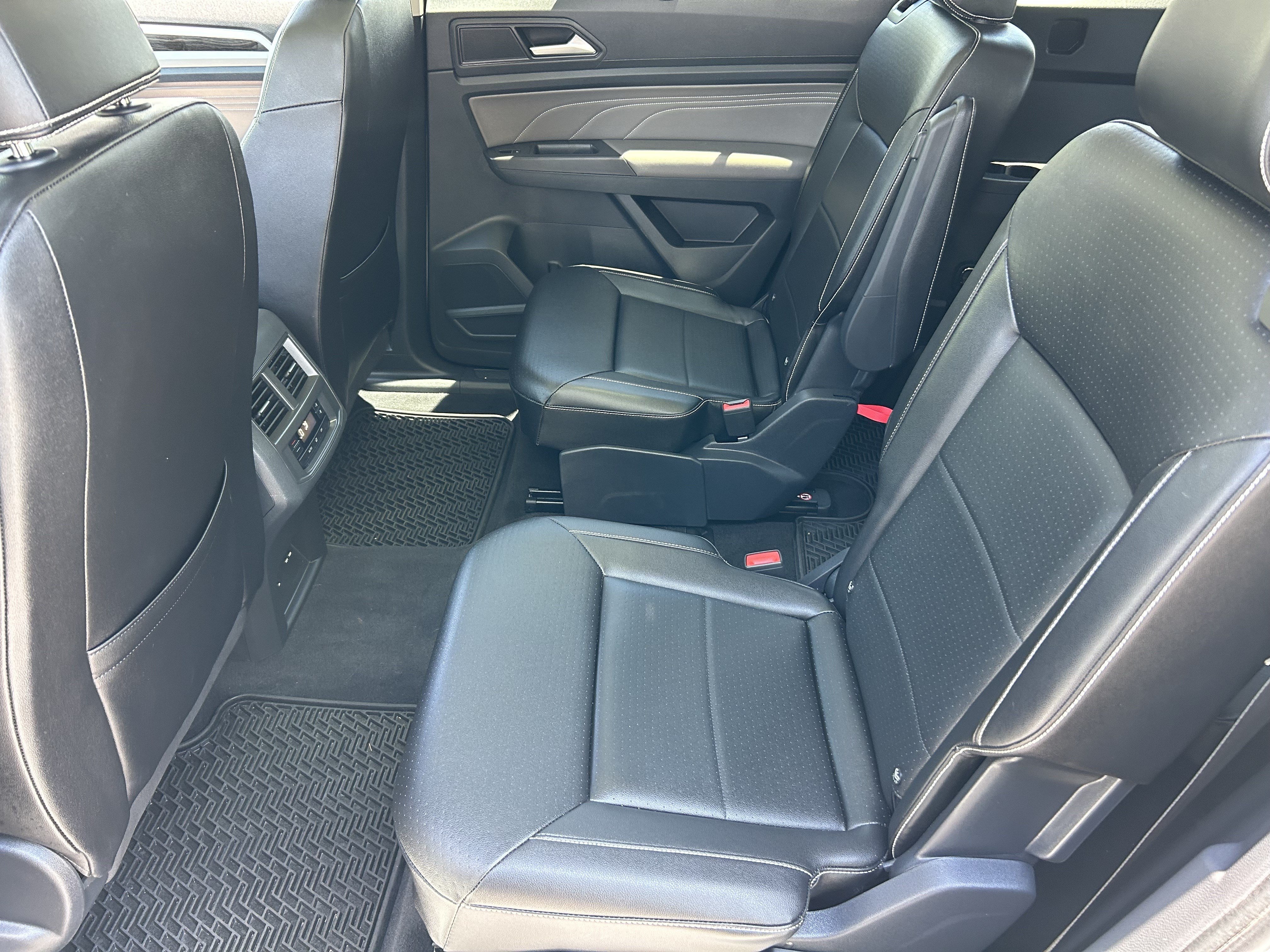 Used 2023 Volkswagen Atlas SE AWD/4WD image 15