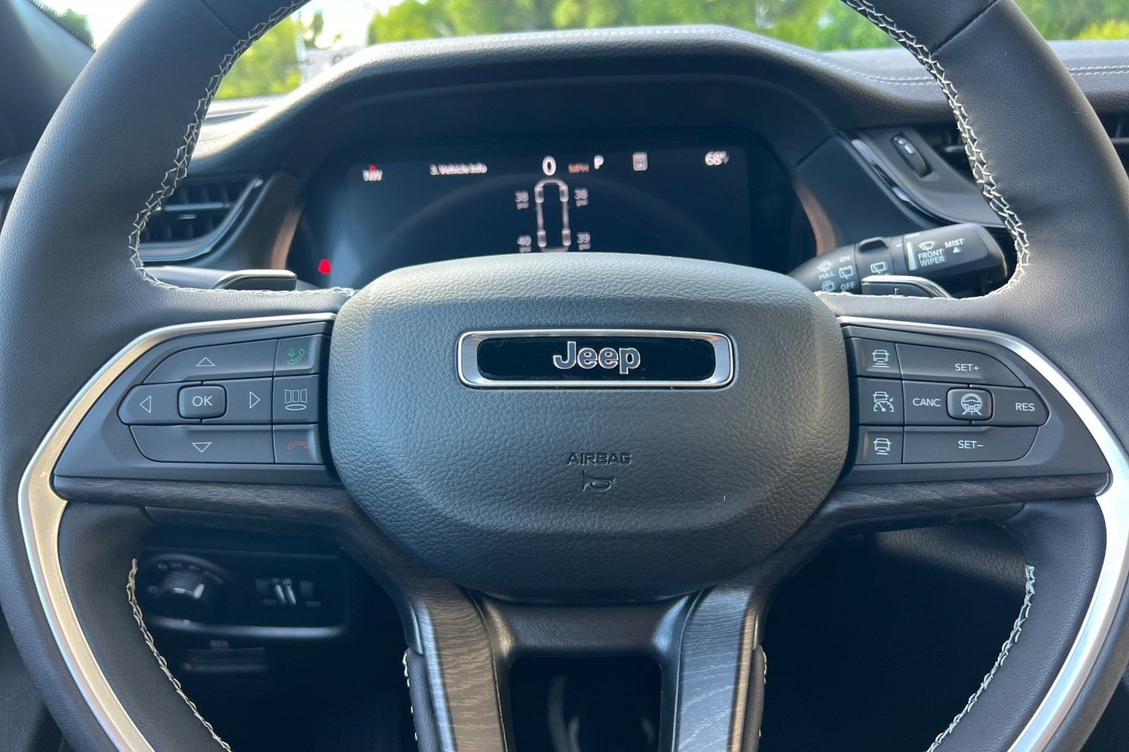 New 2026 Jeep Grand Cherokee L 4WD image 25